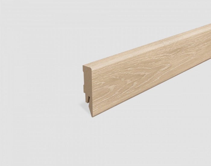 SOKLOVÁ LIŠTA EGGER